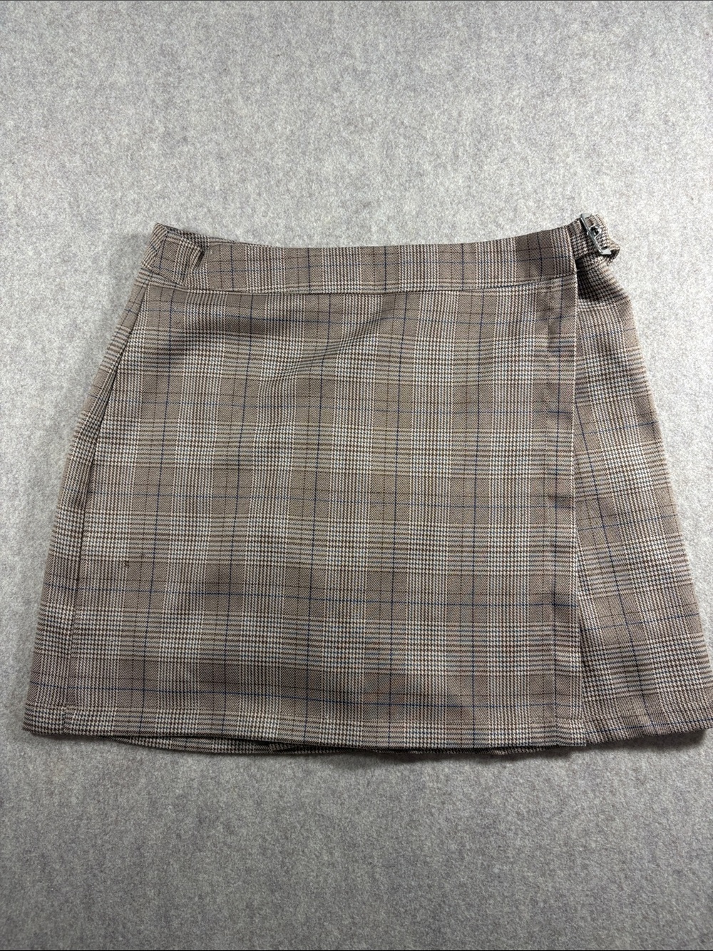 Hesperus Women’s Plaid Wrap Mini Skirt in Taupe size MED